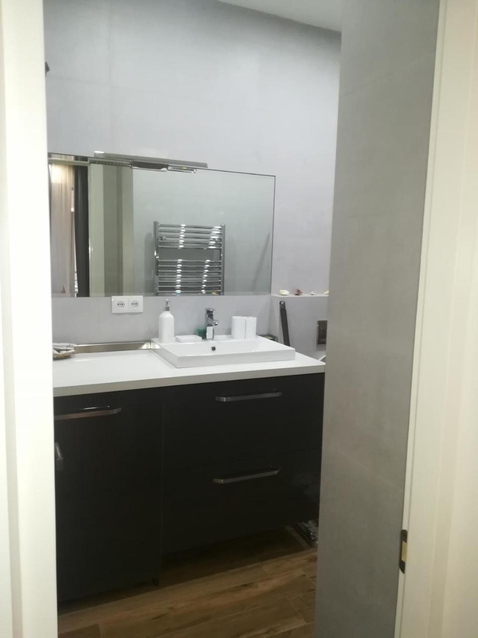 Ikas Apartment Тбилиси Екстериор снимка